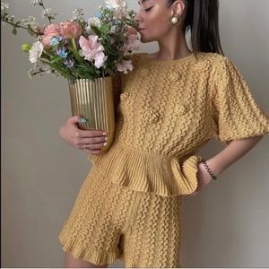 NWT ZARA 2-Piece Raised Texture Sweater and Shorts Set